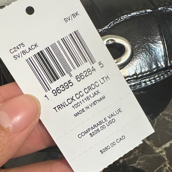 Coach Turn Lock with Chain - Picture 11 of 11